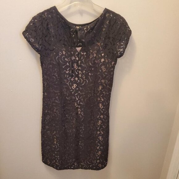 Women's Loft Elegant Dress, Size 2M, Black Sheer Lace, Tan slip, Back zip,Ex Con - Picture 3 of 3